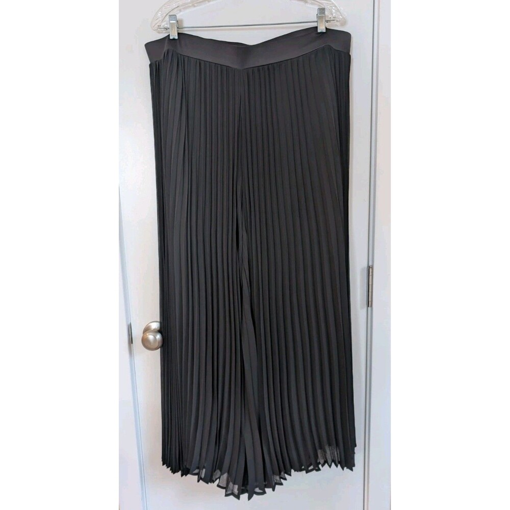 Torrid Pull On Wide Leg Chiffon High Rise According Pleated Pants 2X Black Opera